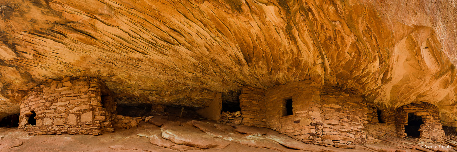 Panoramic view of the House on Fire Ruin perched along a wall in the South Fork of Mule Canyon in southeastern Utah.