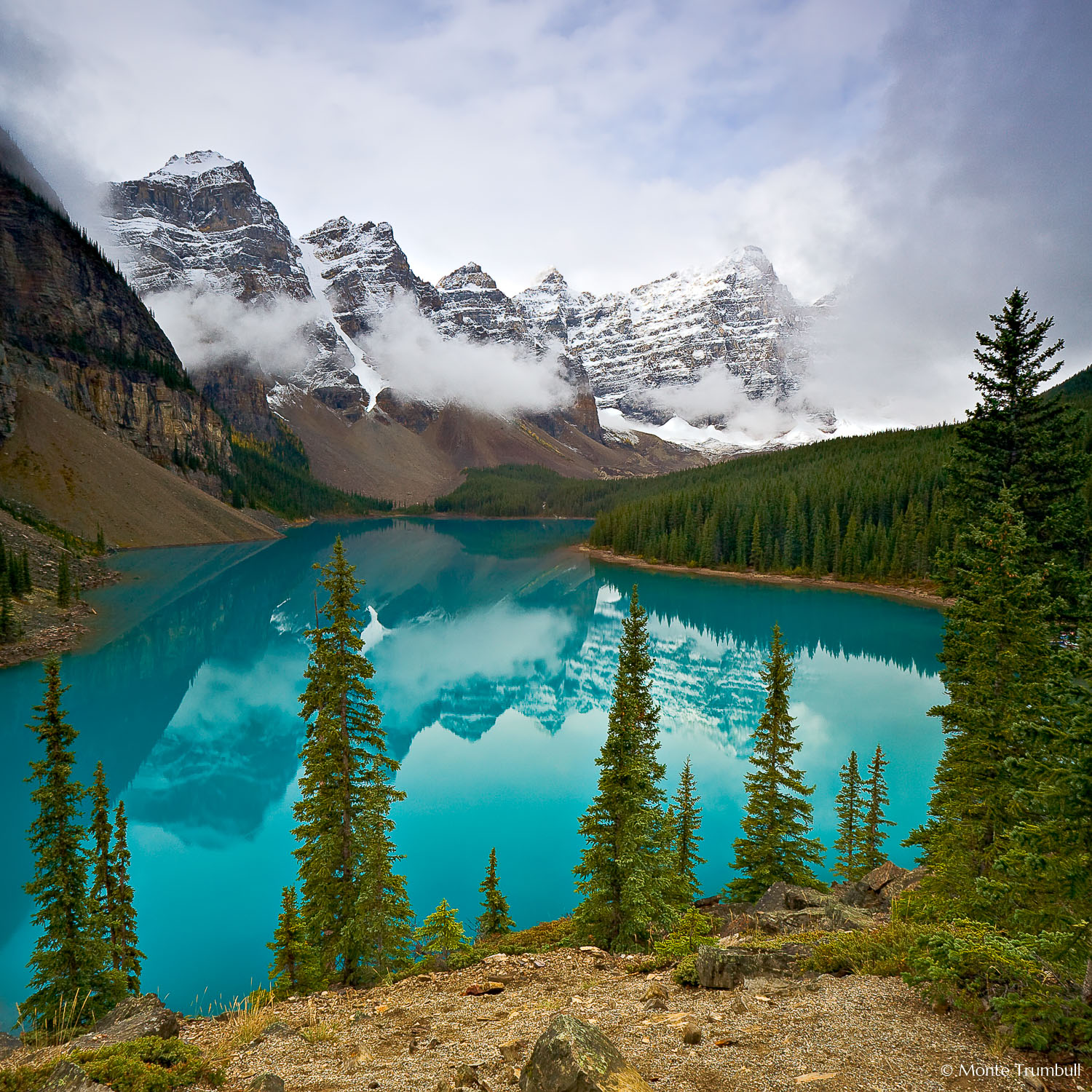 MT-20060921-113652-0061-Edit-Canada-Banff-National-Park-Morraine-Lake-snow-reflection.jpg