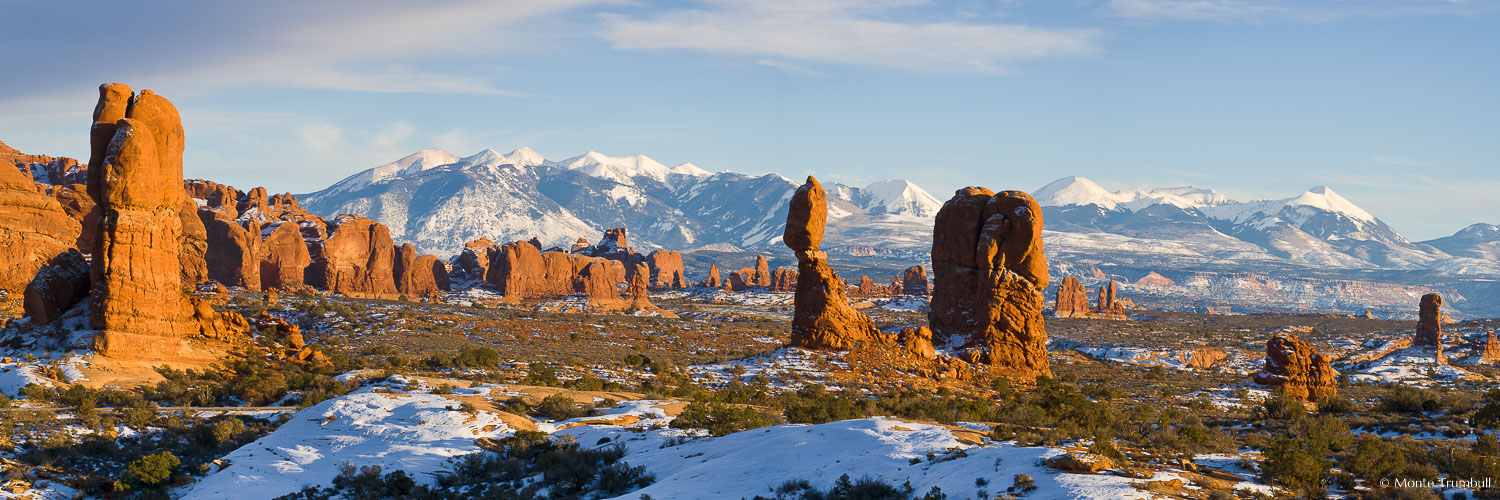 MT-20080126-164604-0145-Pano4-Utah-Arches-National-Park-Balanced-Rock-snow-panorama.jpg