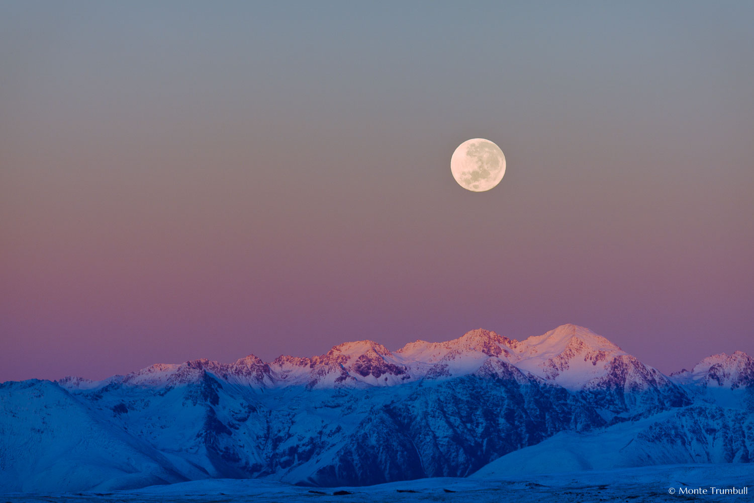 MT-20090410-070625-0007-New-Zealand-South-Island-Lake-Tekapo-mountains-moonset.jpg