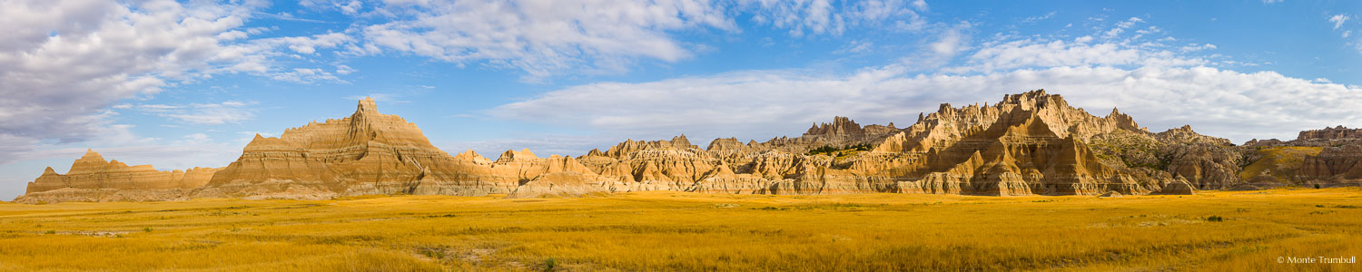 MT-20120907-083108-0001-pano5-South-Dakota-Badlands-National-Park-panorama.jpg