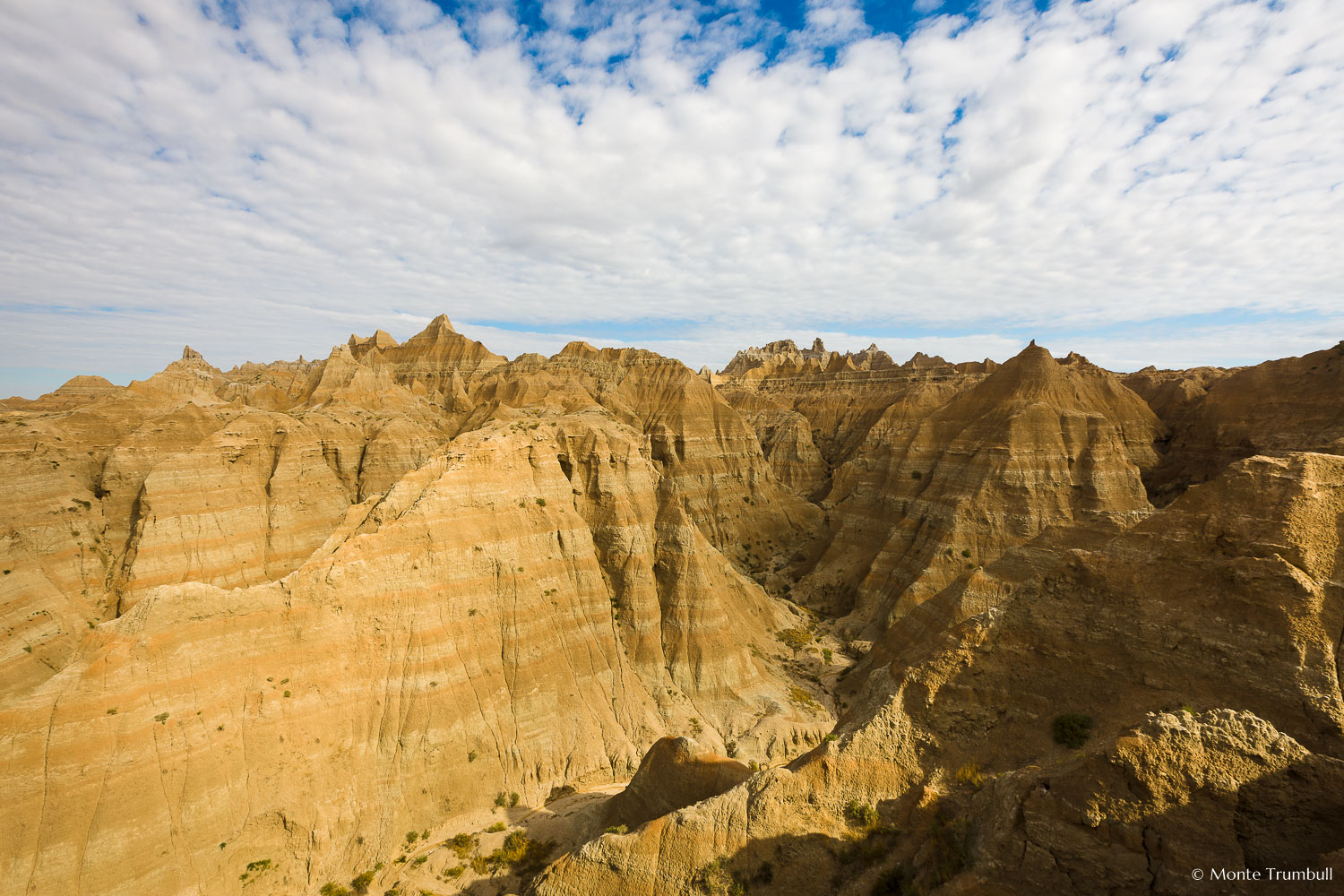 MT-20120907-094248-0092-South-Dakota-Badlands-National-Park-rock-formations.jpg