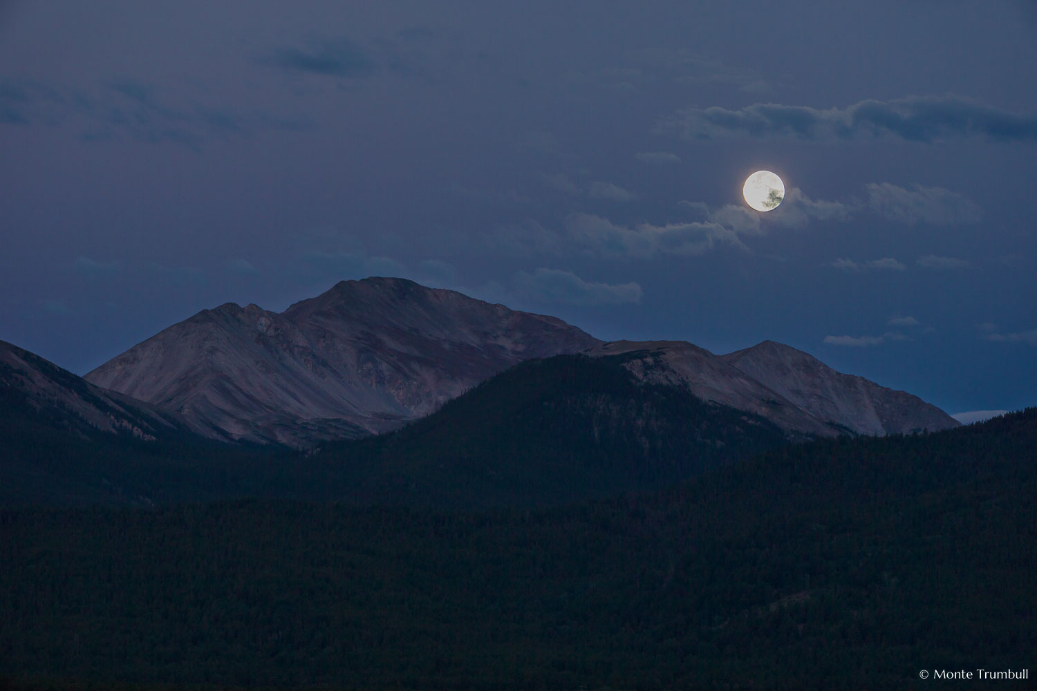 MT-20130821-060903-0004-Mount-Yale-Colorado-Blue-Moon-twilight-moonset.jpg