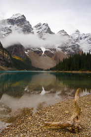 MT-20060921-120404-0069-Canada-Banff-National-Park-Morraine-Lake-snow-reflection-clouds.jpg