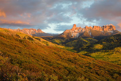 MT-20081006-184055-0180-Edit-Colorado-Ridgway-Courthouse-Mountain-Chimney-Rock-fall-colors-sunset.jpg