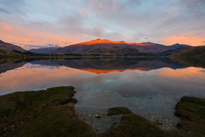 MT-20090419-072326-0008-P-Sunrise-Reflection-Lake-Wanaka-New-Zealand.jpg