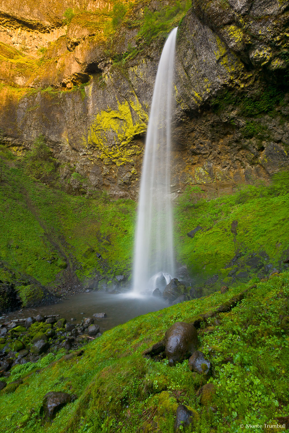 MT-20070505-185344-0011-Oregon-Columbia-Gorge-Elowah-Falls.jpg
