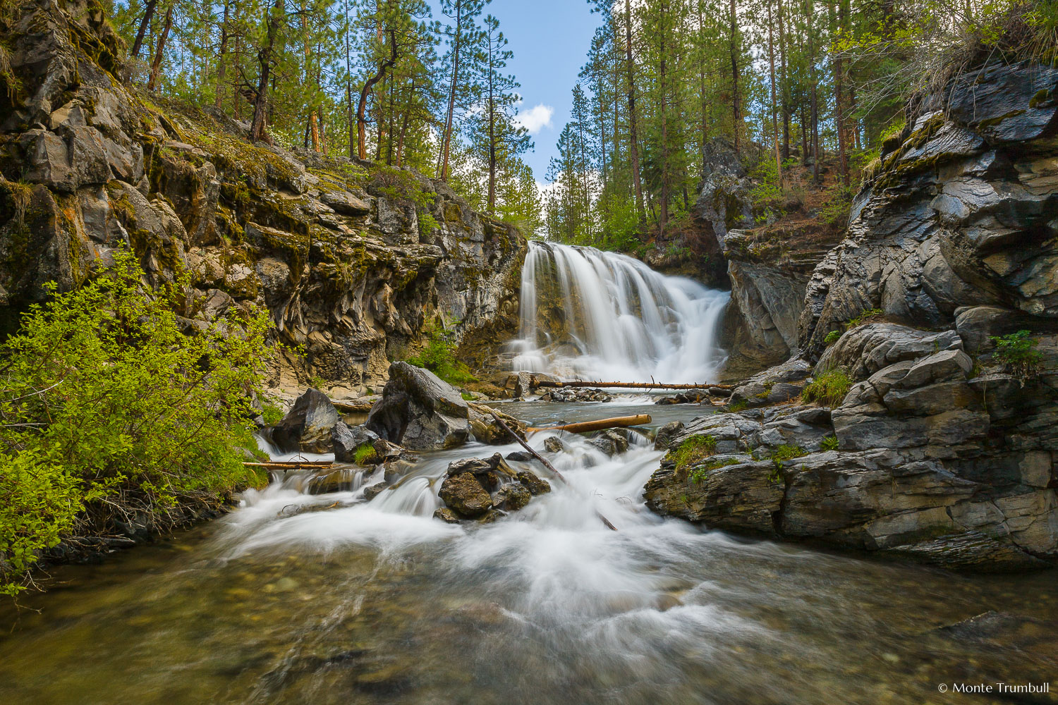 MT-20130526-123138-0022-McKay-Crossing-Falls-Paulina-Creek-Deschutes-National-Forest-Oregon-spring.jpg