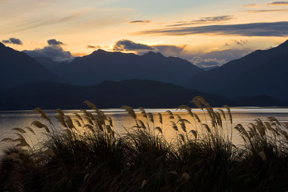 MT-20090414-180901-0098-New-Zealand-South-Island-Lake-Te-Anua-sunset.jpg