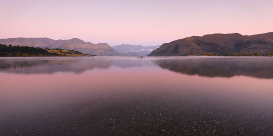 MT-20090421-071316-0006-New-Zealand-South-Island-Lake-Wanaka-pink-dawn.jpg
