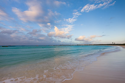 MT-20110214-070637-Anguilla-Merrywing-Bay-beach.jpg