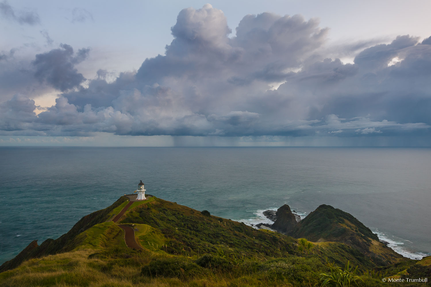 MT-20090504-070043-0005-New-Zealand-North-Island-Cape-Reinga-Lighthouse-stormy-skies.jpg