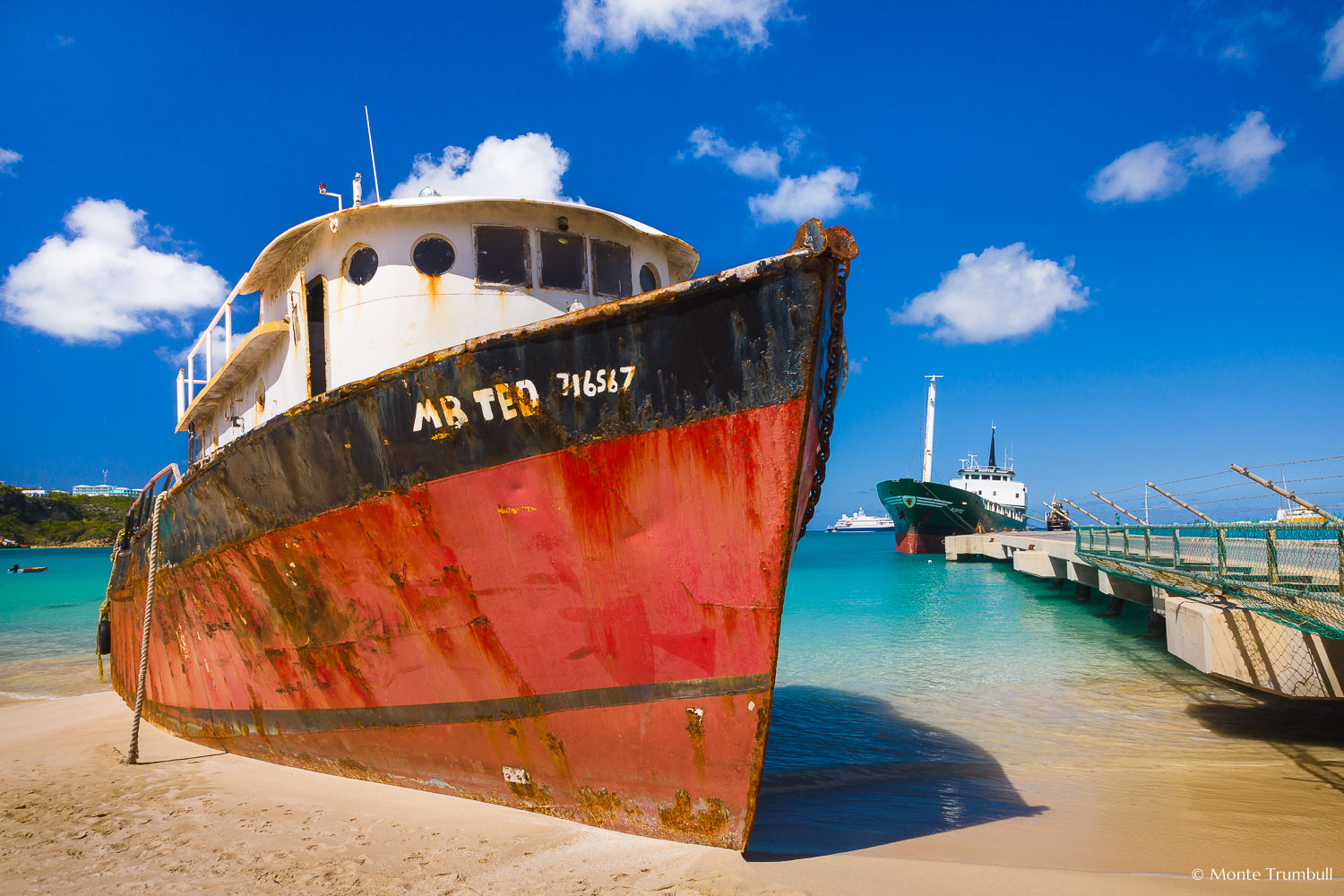 MT-20110217-104306-0102-Anguilla-Road-Bay-grounded-ship.jpg