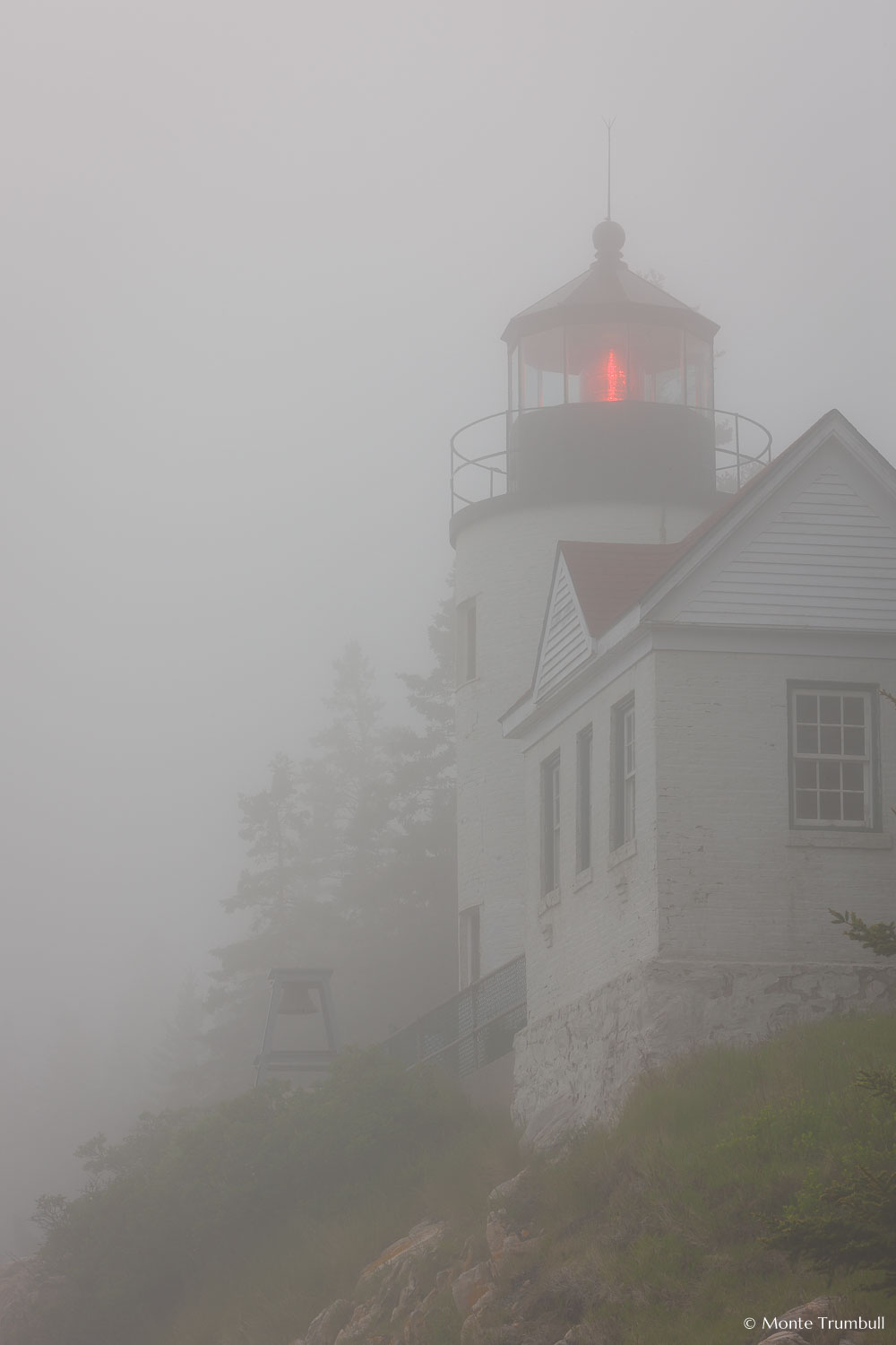 MT-20110608-195232-0126-Maine-Acadia-National-Park-Bass-Harbor-Head-light-fog.jpg