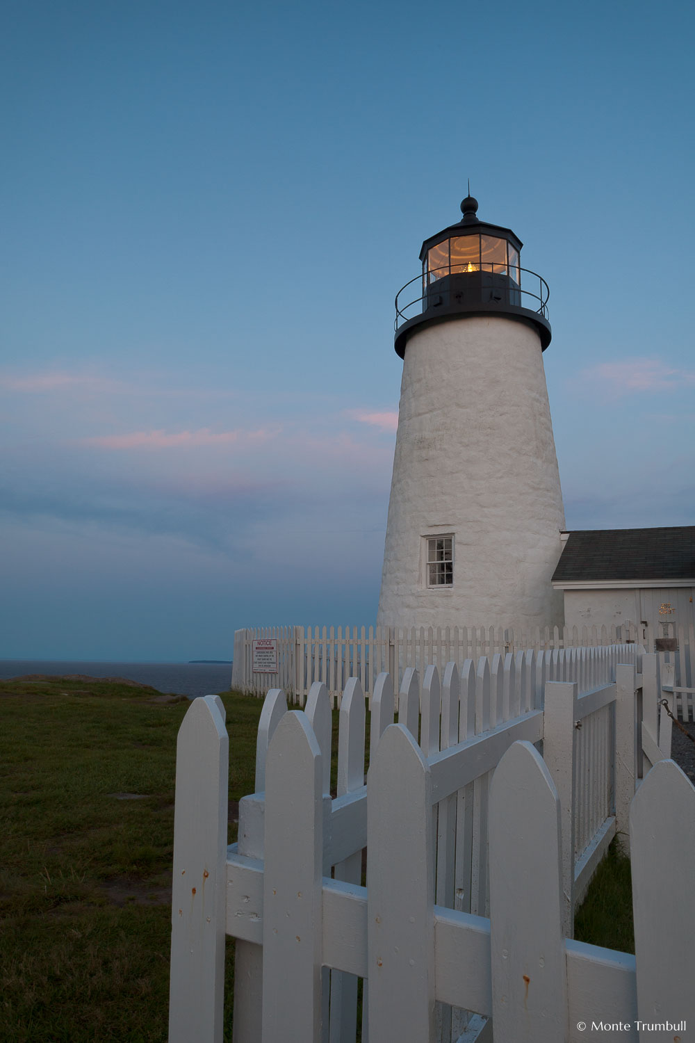 MT-20110615-202808-0083-Maine-Pemaquid-Point-Light-dawn.jpg