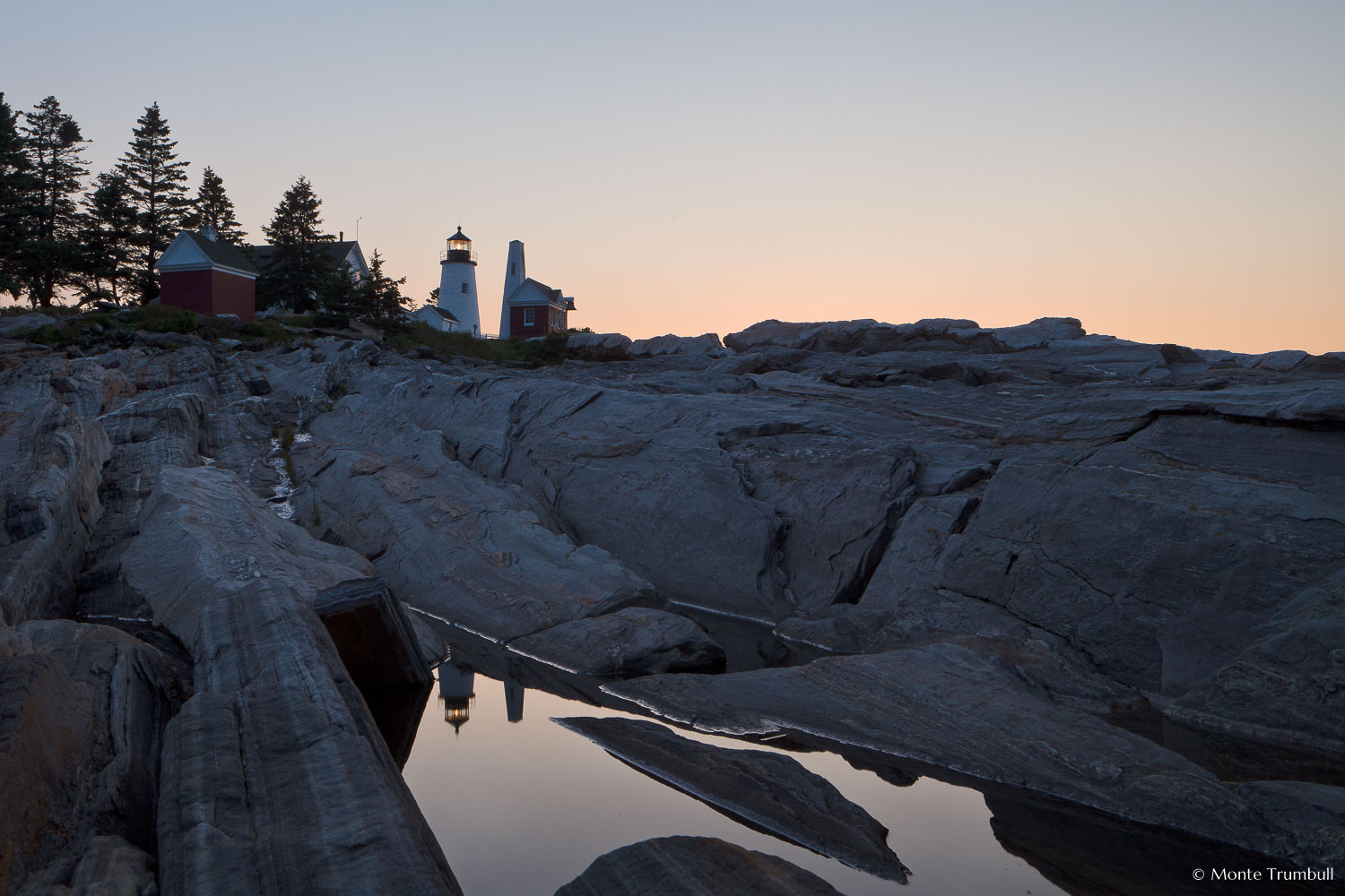 MT-20110616-044155-0001-Maine-Pemaquid-Point-Light-sunrise-reflection.jpg