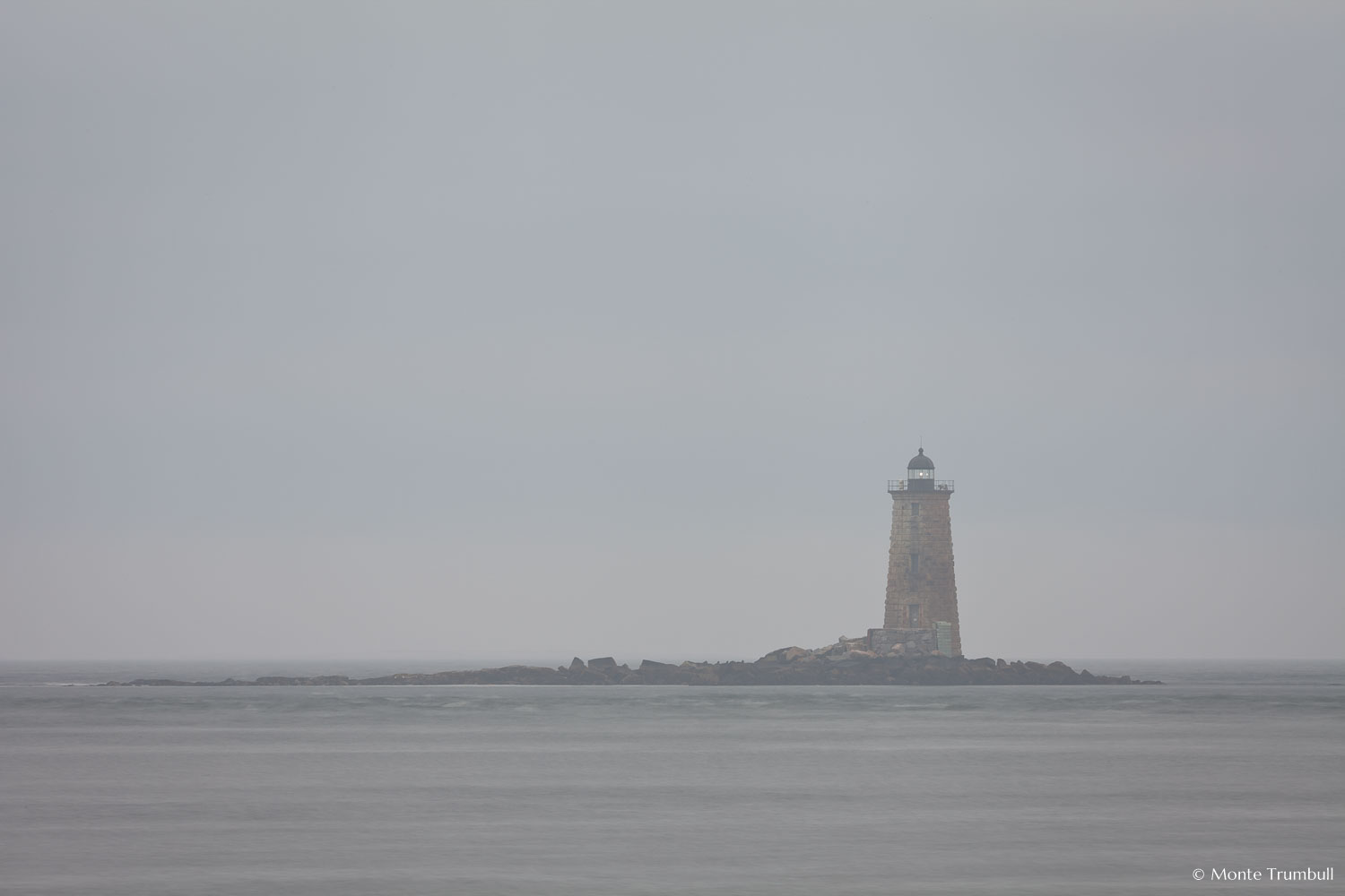 MT-20110618-054019-0015-Maine-Whaleback-Light-fog.jpg