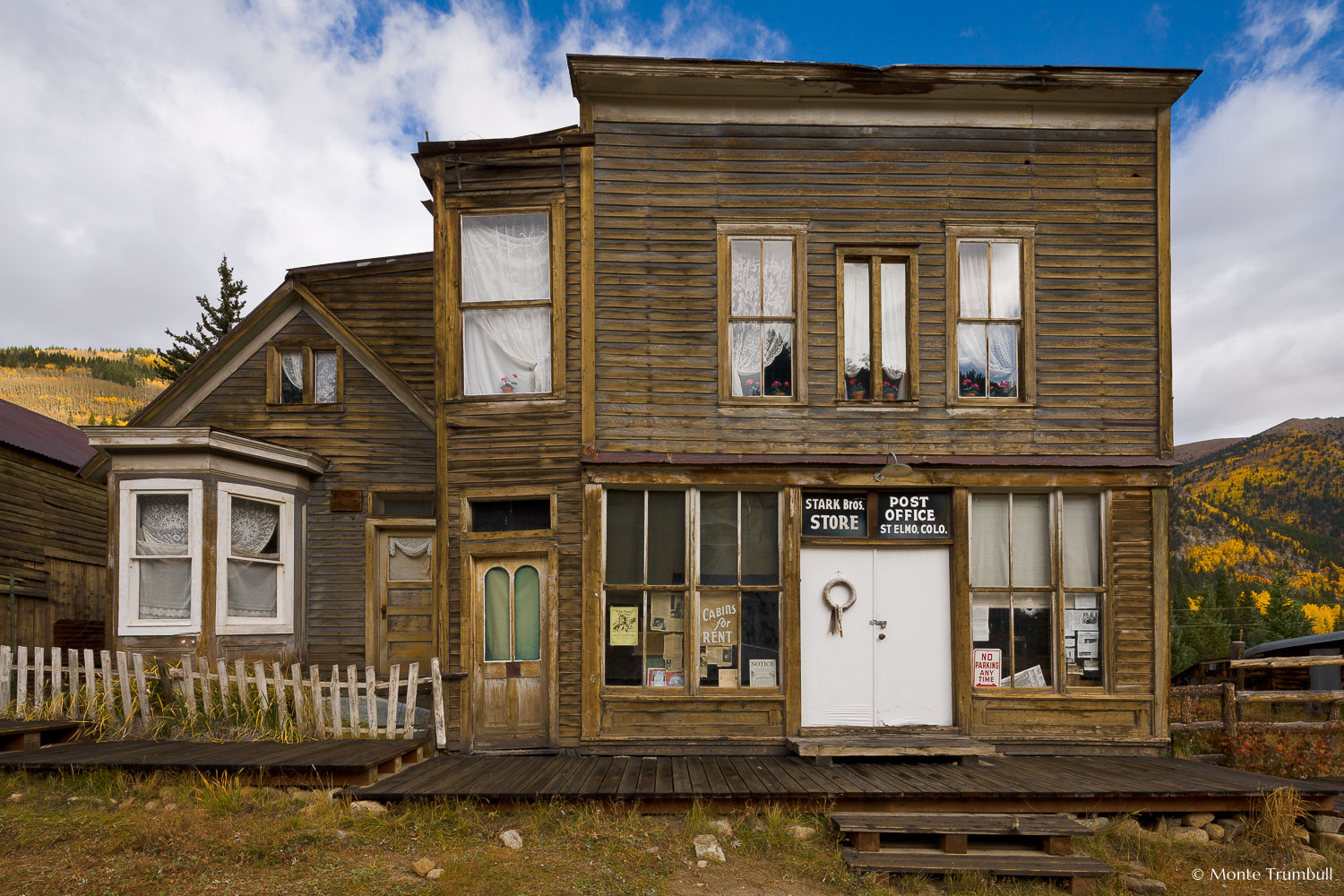 MT-20111004-092216-0037-Colorado-St-Elmo-ghost-town-old-building-fall.jpg