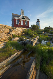MT-20110616-055846-0001-Maine-Pemaquid-Point-Light-bellhouse-morning.jpg