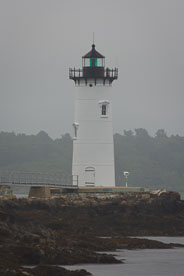 MT-20110618-054303-0001-Maine-Fort-Constitution-Light-bellhouse-morning-fog.jpg