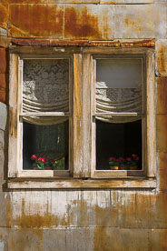 MT-20110820-091054-0104-Colorado-St-Elmo-ghost-town-old-building-windows.jpg