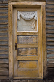 MT-20111004-090307-0033-Colorado-St-Elmo-ghost-town-old-building-door.jpg